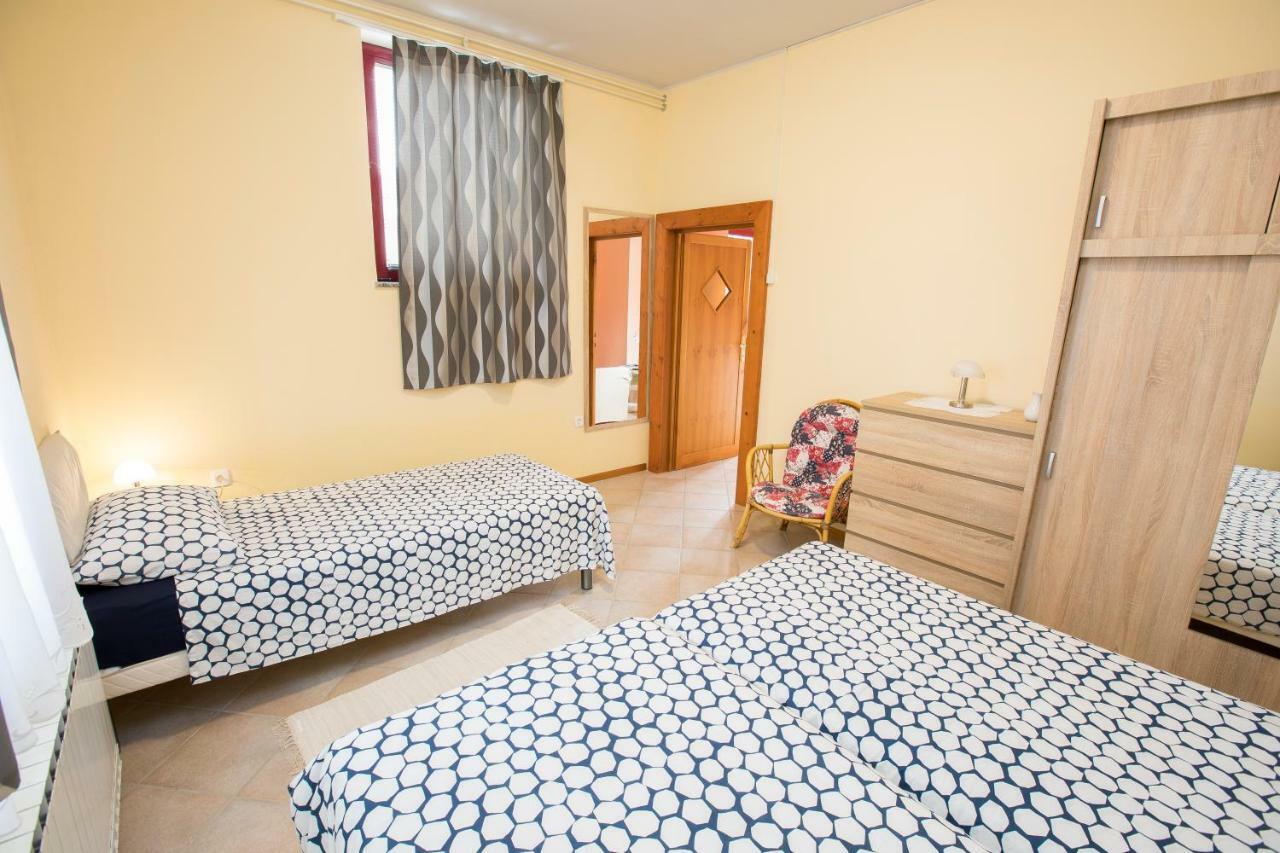 Apartment Kampel โคเปร์ ภายนอก รูปภาพ