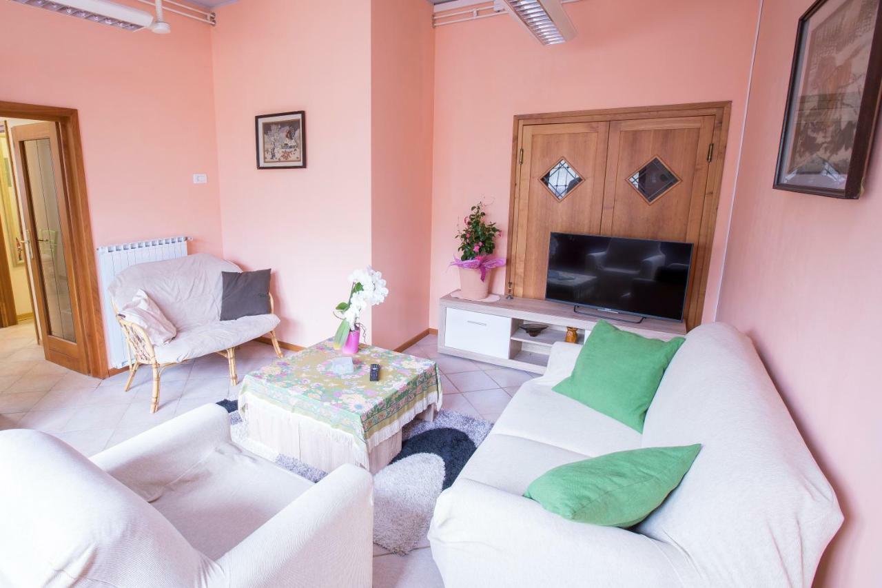 Apartment Kampel โคเปร์ ภายนอก รูปภาพ
